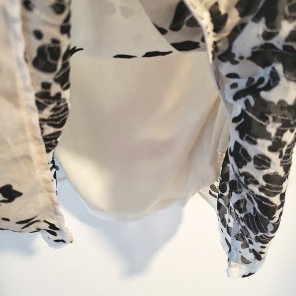 LANE BRYANT CHIFFON TOP WITH CAMI NWT - Picture 6 of 10